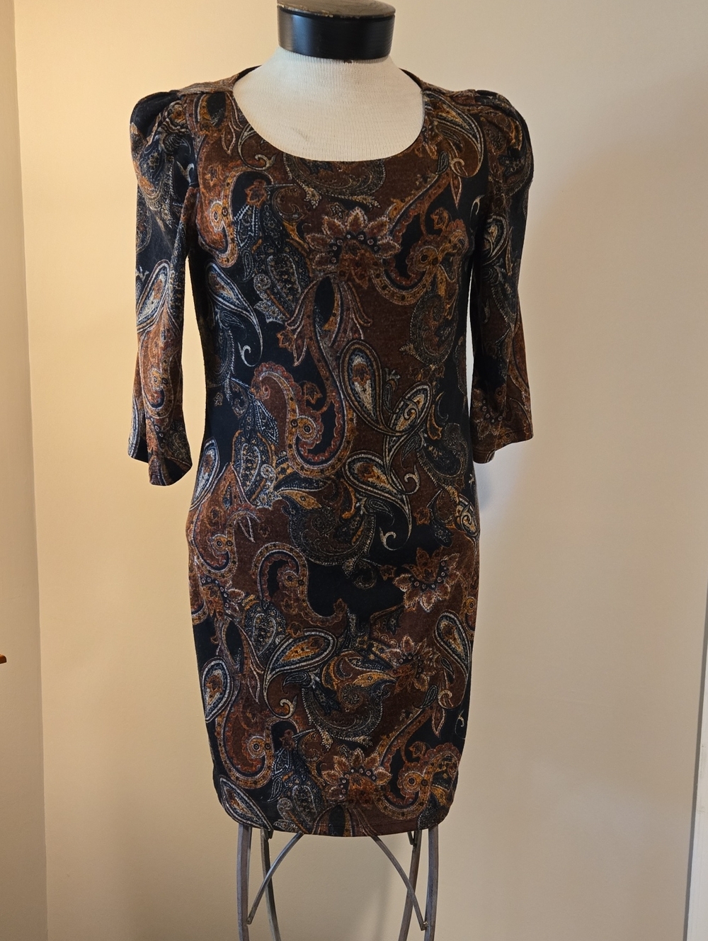 Women’s Paisley Sheath Dress in Black and Brown